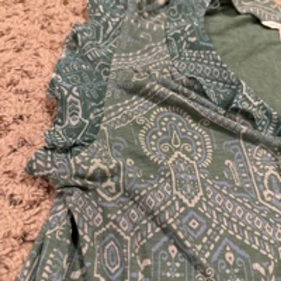 Women's Lucky Brand Green Printed Top Size L - Picture 3 of 7